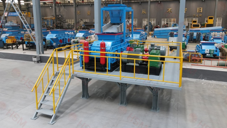 設備老舊效率低？老沙場升級改造 認準華盛銘全液壓對輥制砂機